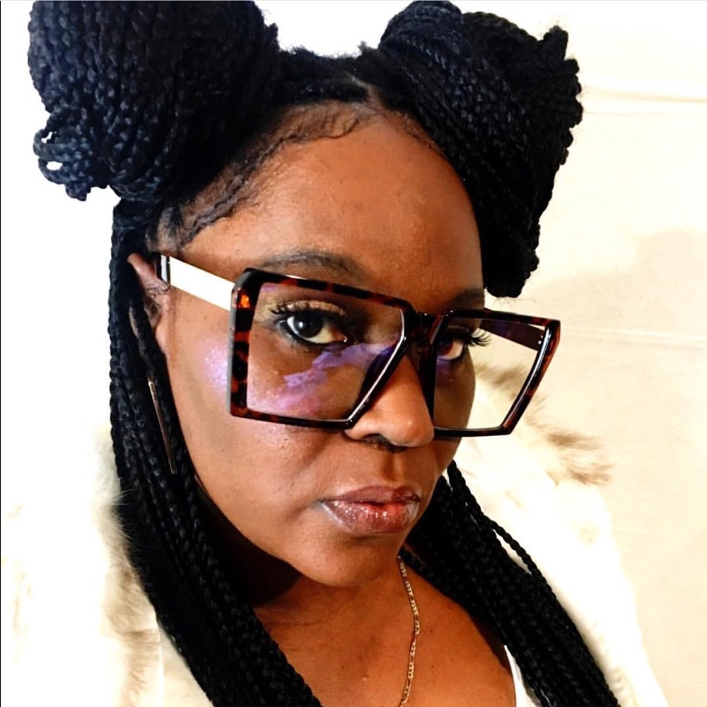 Meet your Posher, Meca